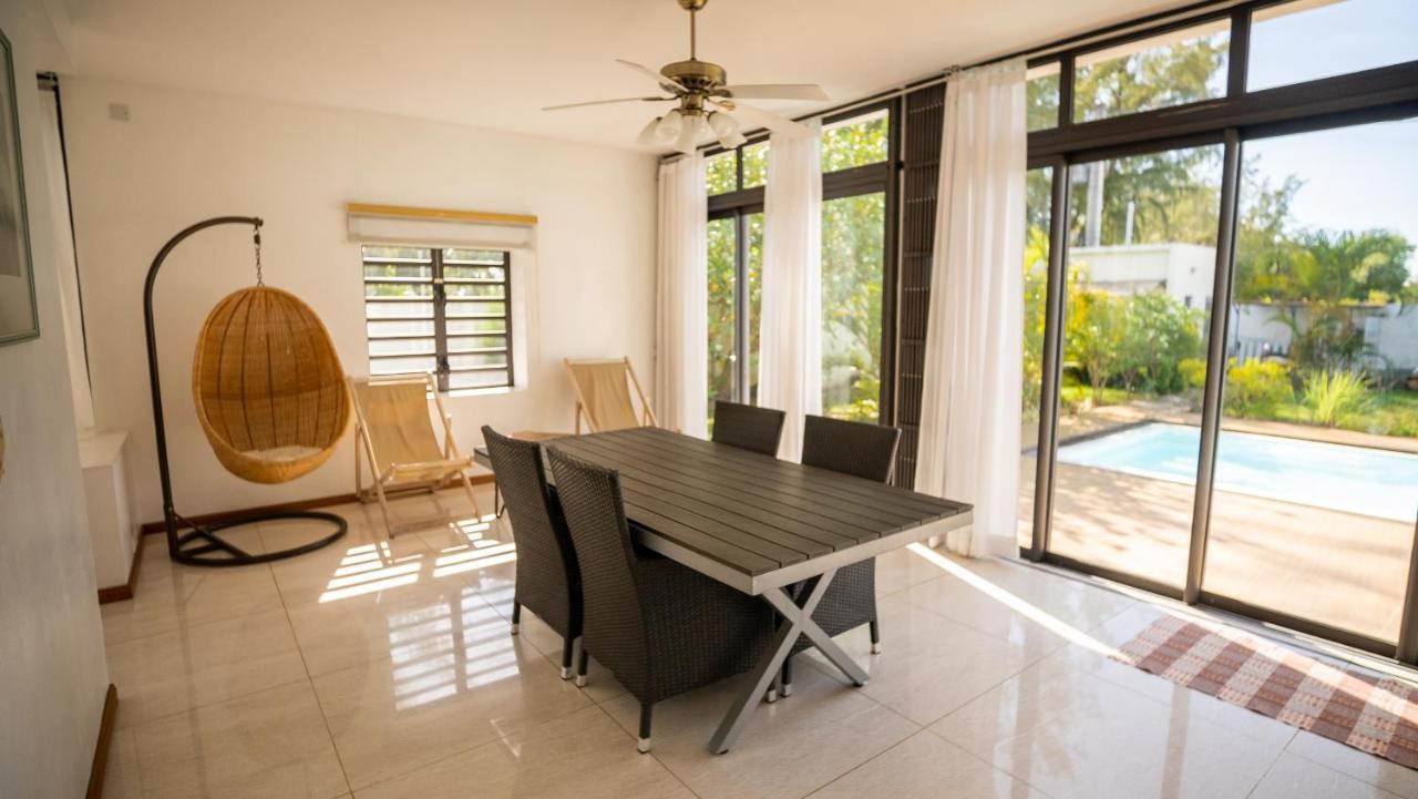 Villa Angelou - Sunlit Beach Getaway With Pool And Wifi ベル・マール エクステリア 写真
