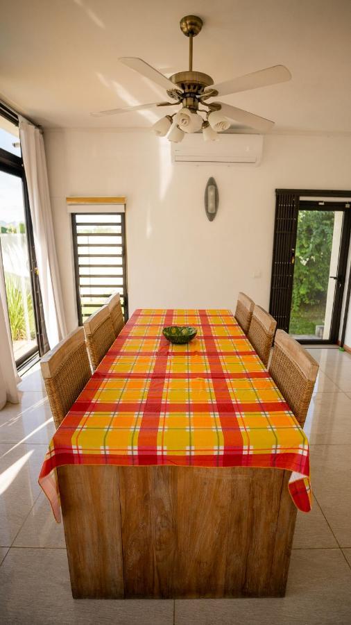 Villa Angelou - Sunlit Beach Getaway With Pool And Wifi ベル・マール エクステリア 写真